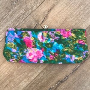 Floral clutch